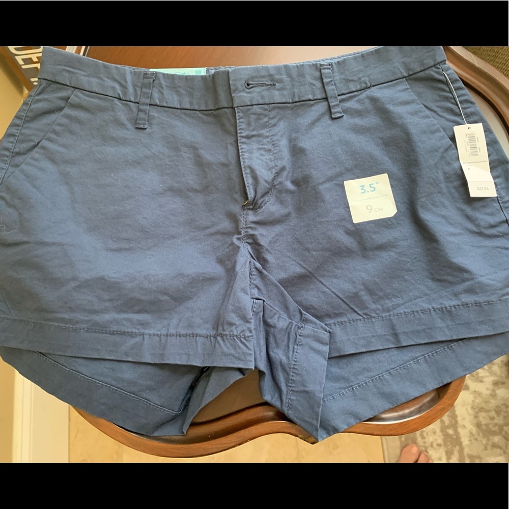 NWT Old Navy 3.5” shorts (navy blue)